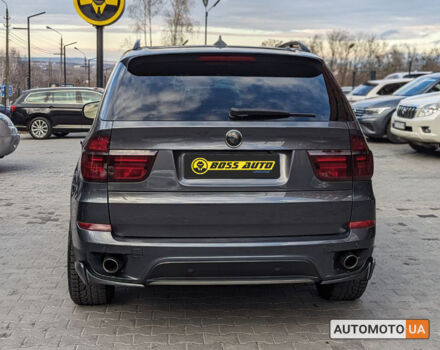 Серый БМВ Х5, объемом двигателя 3 л и пробегом 320 тыс. км за 19800 $, фото 4 на Automoto.ua