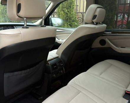 Серый БМВ Х5, объемом двигателя 2.98 л и пробегом 154 тыс. км за 13300 $, фото 11 на Automoto.ua