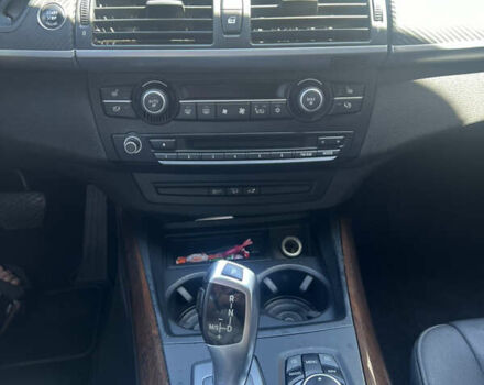 Серый БМВ Х5, объемом двигателя 2.98 л и пробегом 285 тыс. км за 15999 $, фото 30 на Automoto.ua