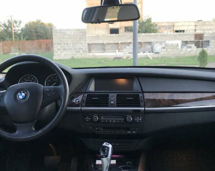 Серый БМВ Х5, объемом двигателя 2.98 л и пробегом 238 тыс. км за 13700 $, фото 6 на Automoto.ua