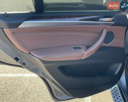 Серый БМВ Х5, объемом двигателя 3 л и пробегом 328 тыс. км за 16999 $, фото 24 на Automoto.ua
