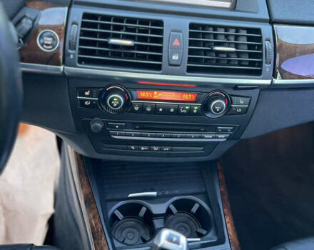 Серый БМВ Х5, объемом двигателя 3 л и пробегом 284 тыс. км за 16500 $, фото 8 на Automoto.ua