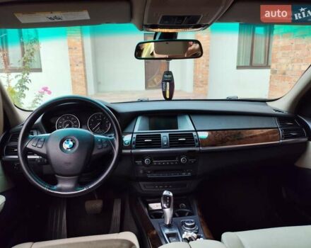 Серый БМВ Х5, объемом двигателя 2.98 л и пробегом 267 тыс. км за 15000 $, фото 17 на Automoto.ua