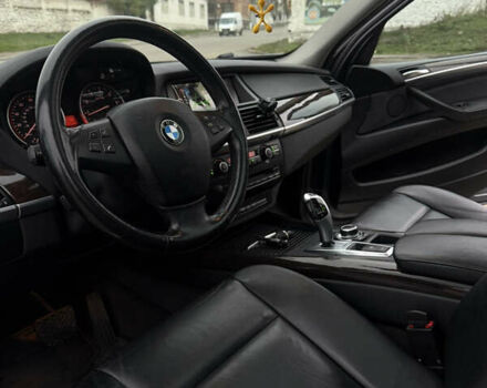 Серый БМВ Х5, объемом двигателя 2.98 л и пробегом 280 тыс. км за 12300 $, фото 7 на Automoto.ua