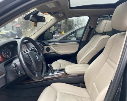 Серый БМВ Х5, объемом двигателя 3 л и пробегом 241 тыс. км за 29000 $, фото 4 на Automoto.ua