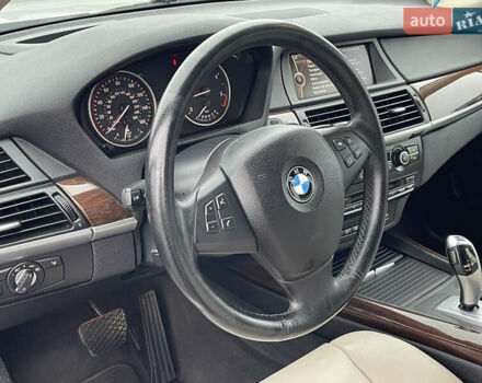 Сірий БМВ Х5, об'ємом двигуна 3 л та пробігом 285 тис. км за 15600 $, фото 17 на Automoto.ua