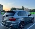 Серый БМВ Х5, объемом двигателя 3 л и пробегом 310 тыс. км за 22000 $, фото 1 на Automoto.ua