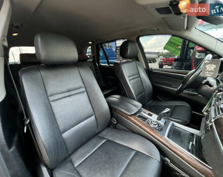 Серый БМВ Х5, объемом двигателя 3 л и пробегом 205 тыс. км за 18200 $, фото 9 на Automoto.ua