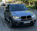Серый БМВ Х5, объемом двигателя 3 л и пробегом 241 тыс. км за 16300 $, фото 2 на Automoto.ua