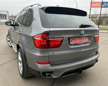 Серый БМВ Х5, объемом двигателя 3 л и пробегом 242 тыс. км за 18450 $, фото 4 на Automoto.ua