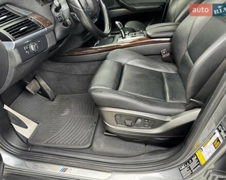 Серый БМВ Х5, объемом двигателя 3 л и пробегом 190 тыс. км за 16900 $, фото 14 на Automoto.ua