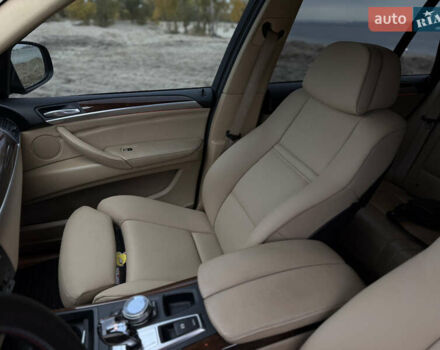 Сірий БМВ Х5, об'ємом двигуна 2.98 л та пробігом 241 тис. км за 17400 $, фото 15 на Automoto.ua