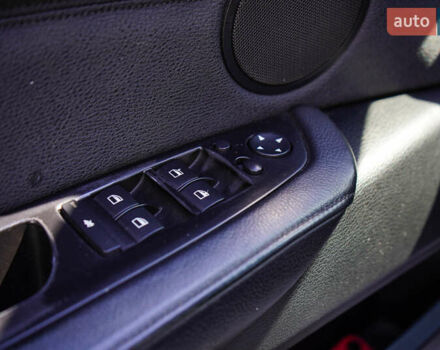 Серый БМВ Х5, объемом двигателя 3 л и пробегом 258 тыс. км за 12950 $, фото 12 на Automoto.ua