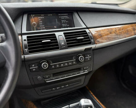 Серый БМВ Х5, объемом двигателя 2.98 л и пробегом 154 тыс. км за 13300 $, фото 9 на Automoto.ua