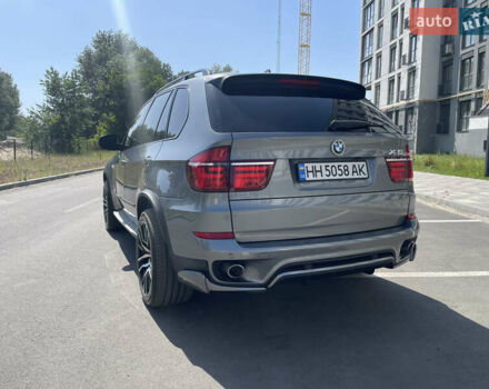 Серый БМВ Х5, объемом двигателя 3 л и пробегом 160 тыс. км за 22000 $, фото 3 на Automoto.ua