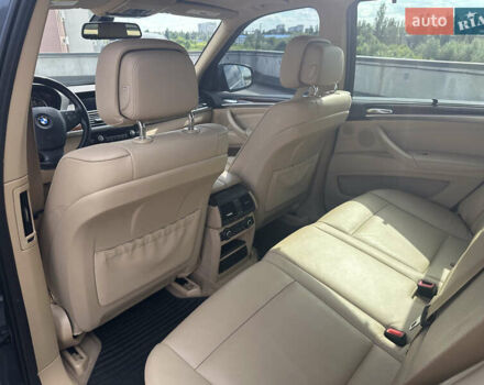 Серый БМВ Х5, объемом двигателя 3 л и пробегом 220 тыс. км за 16500 $, фото 16 на Automoto.ua