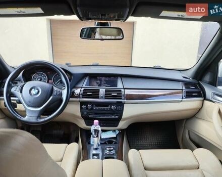 Серый БМВ Х5, объемом двигателя 2.99 л и пробегом 162 тыс. км за 18700 $, фото 8 на Automoto.ua
