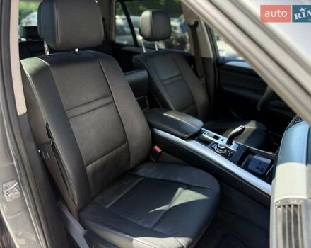 Серый БМВ Х5, объемом двигателя 3 л и пробегом 253 тыс. км за 15700 $, фото 53 на Automoto.ua