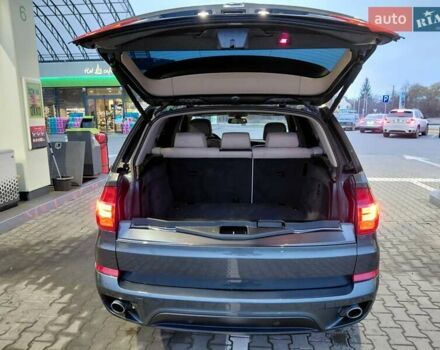 Серый БМВ Х5, объемом двигателя 3 л и пробегом 250 тыс. км за 15700 $, фото 6 на Automoto.ua