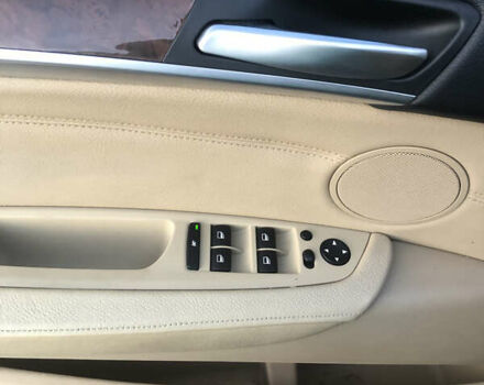Серый БМВ Х5, объемом двигателя 3 л и пробегом 280 тыс. км за 15800 $, фото 15 на Automoto.ua