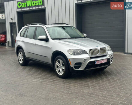 Серый БМВ Х5, объемом двигателя 3 л и пробегом 275 тыс. км за 13900 $, фото 1 на Automoto.ua