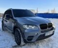 Серый БМВ Х5, объемом двигателя 3 л и пробегом 241 тыс. км за 20500 $, фото 1 на Automoto.ua