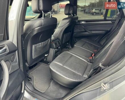 Серый БМВ Х5, объемом двигателя 3 л и пробегом 190 тыс. км за 16900 $, фото 22 на Automoto.ua