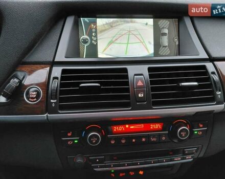 Серый БМВ Х5, объемом двигателя 3 л и пробегом 250 тыс. км за 15700 $, фото 51 на Automoto.ua