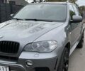 Серый БМВ Х5, объемом двигателя 3 л и пробегом 320 тыс. км за 16500 $, фото 1 на Automoto.ua