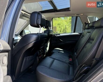 Серый БМВ Х5, объемом двигателя 3 л и пробегом 253 тыс. км за 15700 $, фото 62 на Automoto.ua