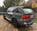 Серый БМВ Х5, объемом двигателя 3 л и пробегом 228 тыс. км за 16700 $, фото 2 на Automoto.ua