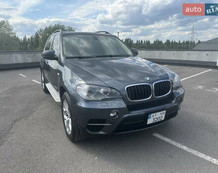 Серый БМВ Х5, объемом двигателя 3 л и пробегом 220 тыс. км за 16500 $, фото 3 на Automoto.ua