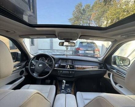 Серый БМВ Х5, объемом двигателя 3 л и пробегом 153 тыс. км за 16900 $, фото 2 на Automoto.ua