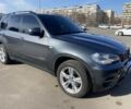 Серый БМВ Х5, объемом двигателя 3 л и пробегом 241 тыс. км за 29000 $, фото 2 на Automoto.ua