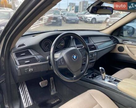 Серый БМВ Х5, объемом двигателя 2.98 л и пробегом 324 тыс. км за 12900 $, фото 10 на Automoto.ua