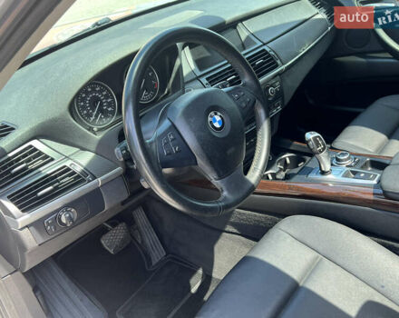 Серый БМВ Х5, объемом двигателя 2.98 л и пробегом 285 тыс. км за 15999 $, фото 25 на Automoto.ua