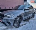 Серый БМВ Х5, объемом двигателя 3 л и пробегом 311 тыс. км за 17999 $, фото 1 на Automoto.ua