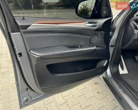 Серый БМВ Х5, объемом двигателя 3 л и пробегом 190 тыс. км за 16900 $, фото 18 на Automoto.ua