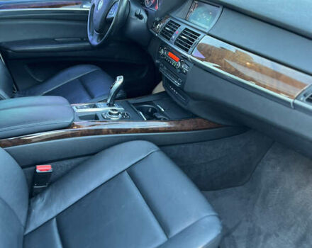 Серый БМВ Х5, объемом двигателя 3 л и пробегом 284 тыс. км за 16500 $, фото 7 на Automoto.ua