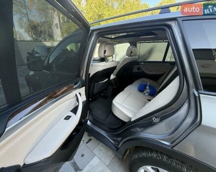 Серый БМВ Х5, объемом двигателя 3 л и пробегом 153 тыс. км за 16900 $, фото 10 на Automoto.ua