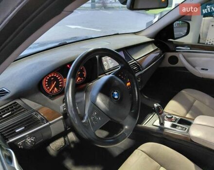 Серый БМВ Х5, объемом двигателя 3 л и пробегом 250 тыс. км за 15700 $, фото 54 на Automoto.ua