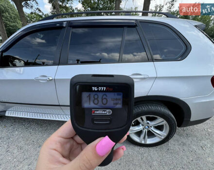 Серый БМВ Х5, объемом двигателя 3 л и пробегом 205 тыс. км за 18200 $, фото 18 на Automoto.ua