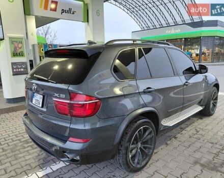 Серый БМВ Х5, объемом двигателя 3 л и пробегом 250 тыс. км за 15700 $, фото 47 на Automoto.ua