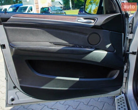 Серый БМВ Х5, объемом двигателя 3 л и пробегом 258 тыс. км за 12950 $, фото 11 на Automoto.ua