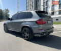 Серый БМВ Х5, объемом двигателя 3 л и пробегом 160 тыс. км за 22000 $, фото 2 на Automoto.ua