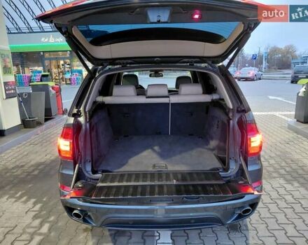 Серый БМВ Х5, объемом двигателя 3 л и пробегом 250 тыс. км за 15700 $, фото 7 на Automoto.ua