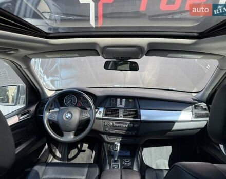 Серый БМВ Х5, объемом двигателя 3 л и пробегом 253 тыс. км за 15800 $, фото 45 на Automoto.ua