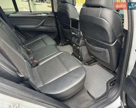 БМВ Х5 2012 в Киеве на Automoto.ua Серый БМВ Х5, объемом двигателя 2.98 л и пробегом 285 тыс. км за 12500 $, фото 13 на Automoto.ua