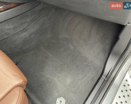 Серый БМВ Х5, объемом двигателя 3 л и пробегом 328 тыс. км за 16950 $, фото 51 на Automoto.ua