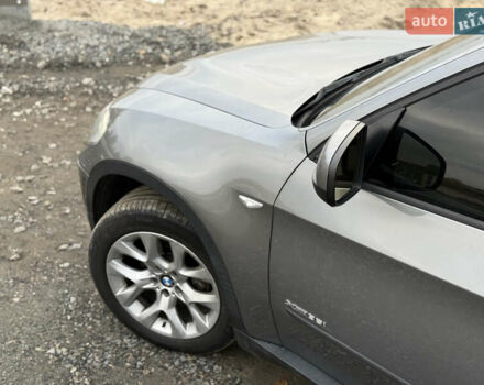 Сірий БМВ Х5, об'ємом двигуна 2.98 л та пробігом 241 тис. км за 17400 $, фото 6 на Automoto.ua